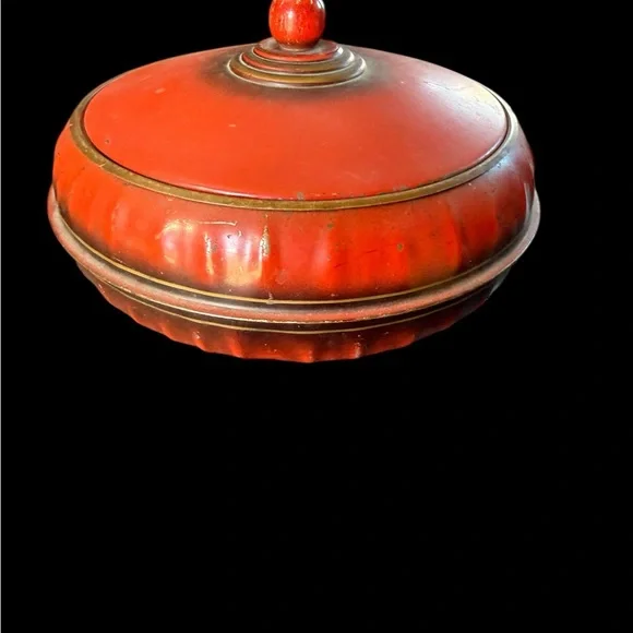 Vintage Red Metal Sewing Box w/ Thread Insert | Mid-Century Notions Tin - Picture 3 of 9